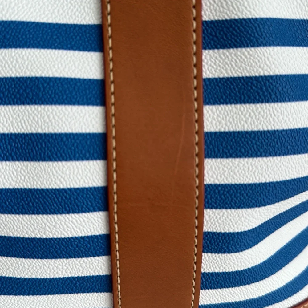 Dooney & Bourke Sullivan Layla Tote - Picture 4 of 13